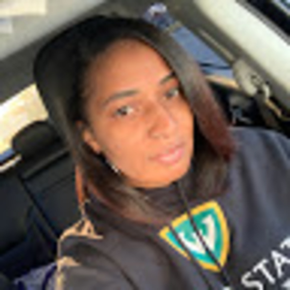 Meet your Posher, Danielle - Picture 1 of 1